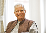 Carl-Theodor-Preis an Muhammad Yunus